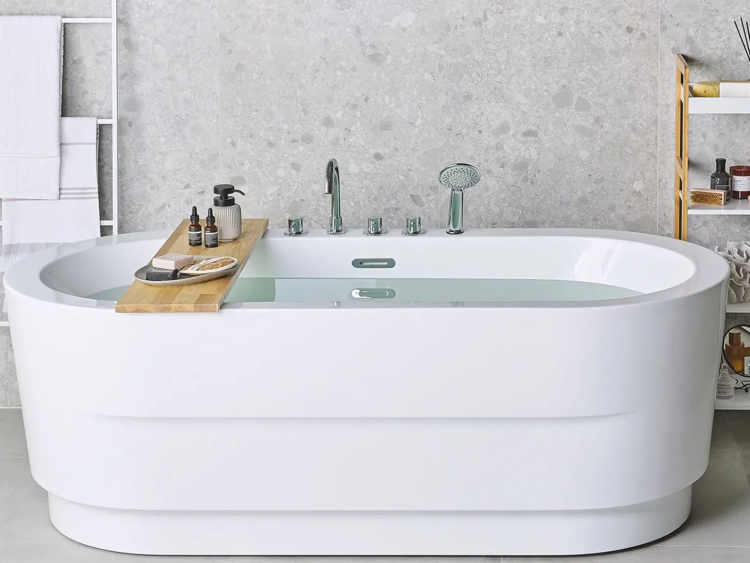 Vasca da bagno freestanding EMPRESA con accessori 170 x 80 cm Bianco