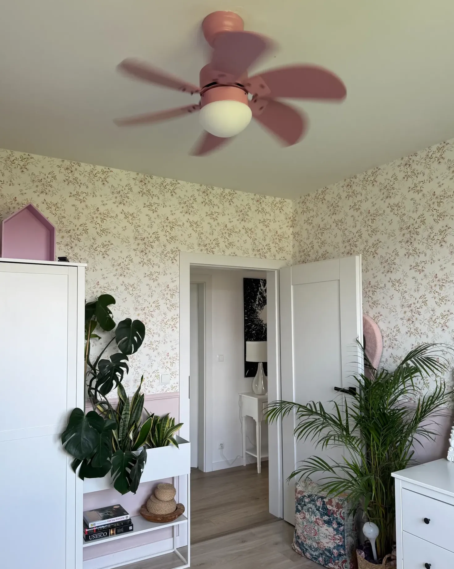 Ventilatore a soffitto con luce LOGAR con telecomando LED Rosa